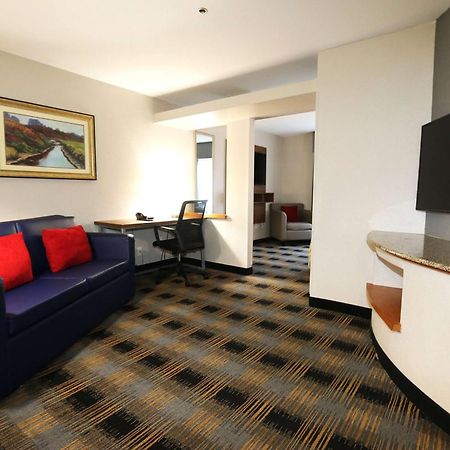 מלון Baymont By Wyndham Lithia Springs Atlanta מראה חיצוני תמונה